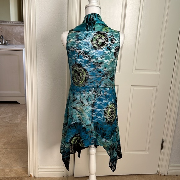 Adore long vest - Picture 2 of 7